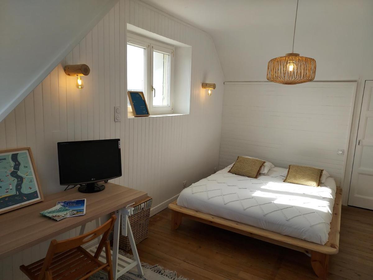 Maison Au Coeur Du Bourg, Plages A Pied Plougasnou Eksteriør bilde